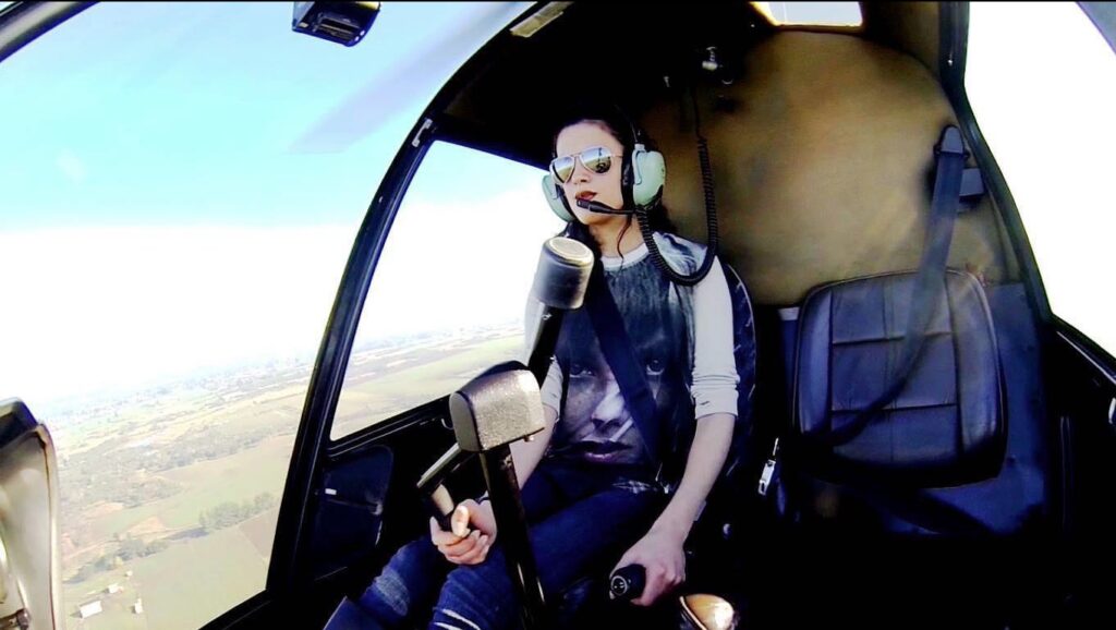 Ana Cristina Benavides en helicóptero